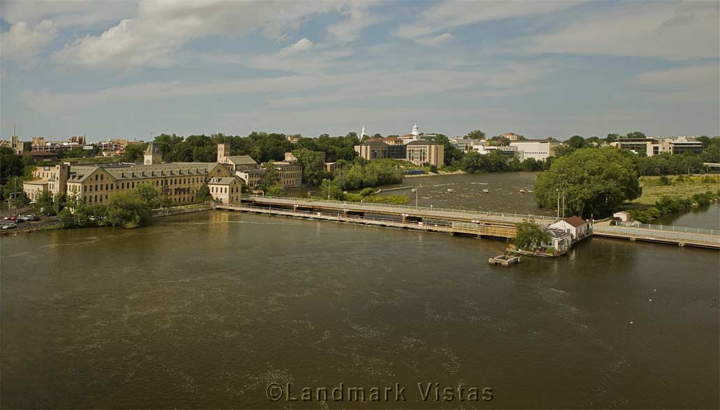 <font size="-1" face="Arial, Helvetica, sans-serif">Lawrence University Mills Apartments